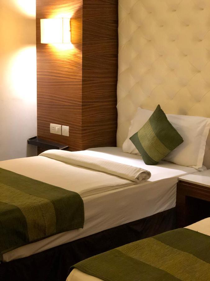 Hotel Ivory 32 New Delhi Ngoại thất bức ảnh